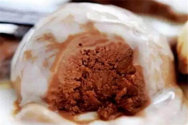 世界三大最贵冰淇淋，草莓阿诺售价百万美元，贫穷限制了想象不该存在的秘密是什么？