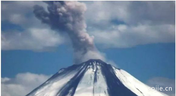 桑盖火山，厄瓜多尔（近似高度：17,454英尺）