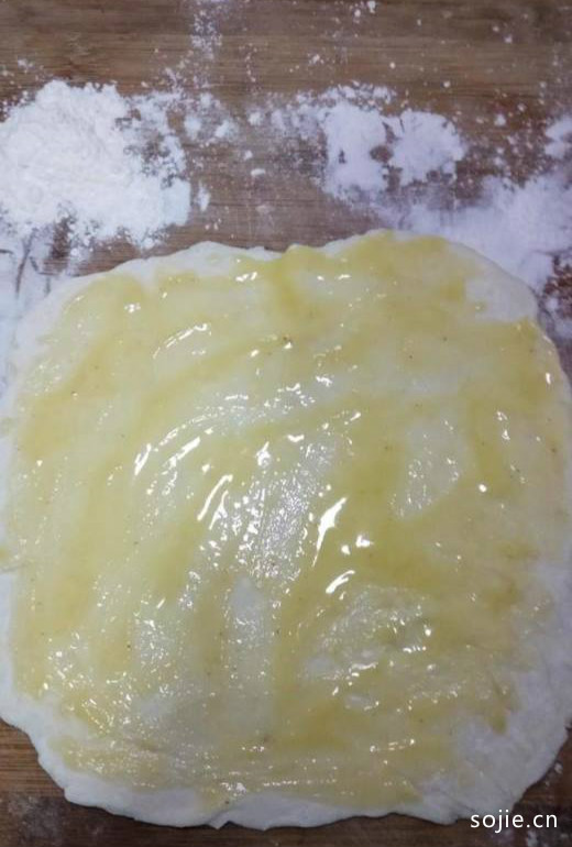 怎样做美味的韭菜鸡蛋油酥灌饼？