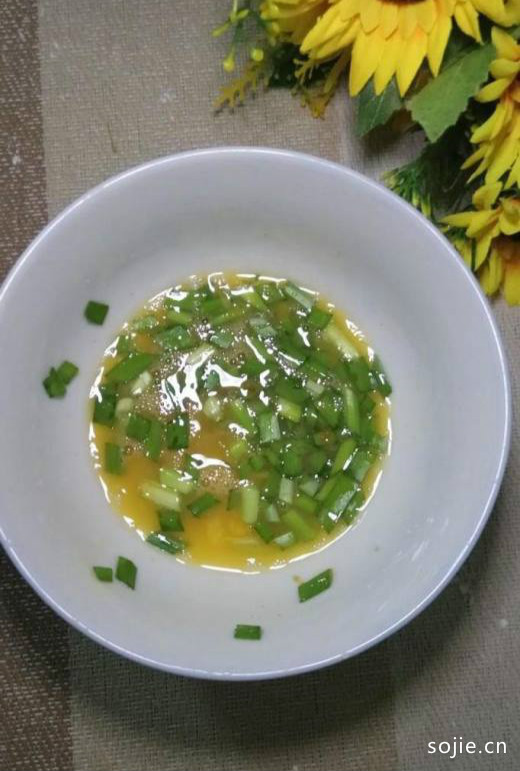 怎样做美味的韭菜鸡蛋油酥灌饼？