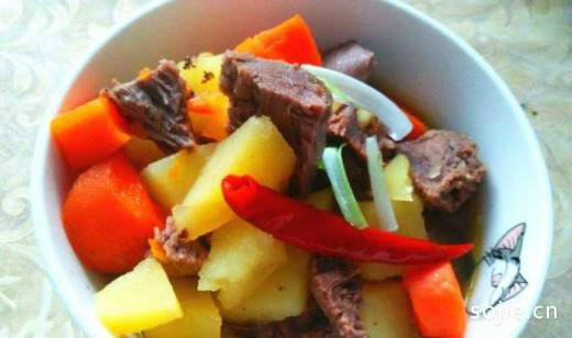 电饭煲牛肉炖土豆怎么做？健康美味懒人做法！