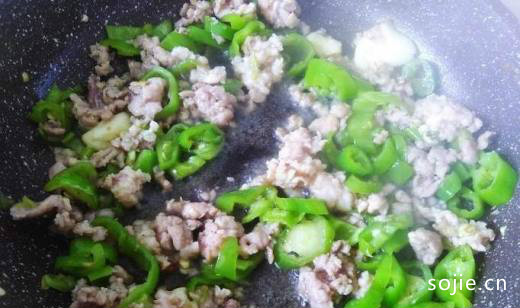 青椒肉末焖日本豆腐