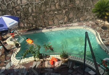 私家别墅花园泳池设计图 4款家庭标准室外私家游泳池装修方案图
