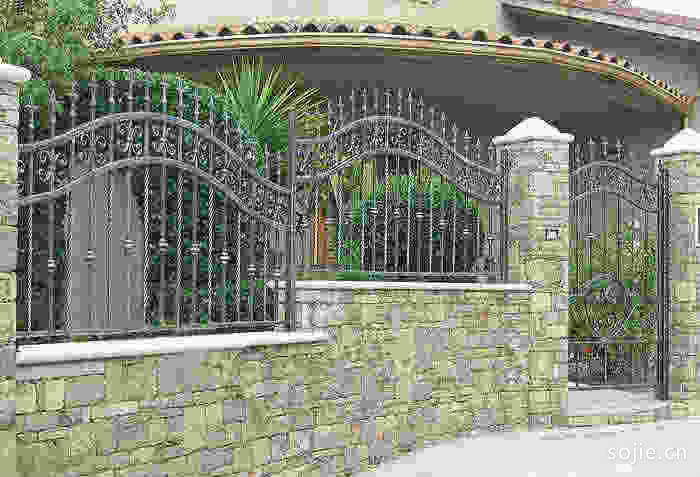 别墅围墙大门口四方柱子造型装饰效果图片