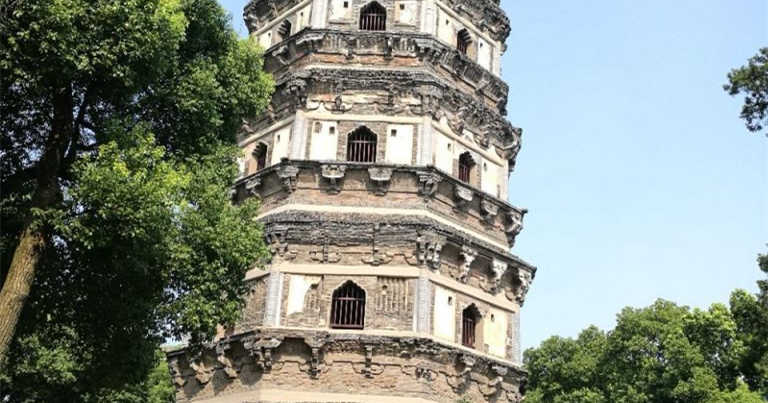 苏州旅游必去十大景点推荐（苏州最值得去的景点）